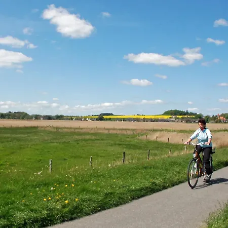 Appartementhaus Auf Moenchgut Thiessow